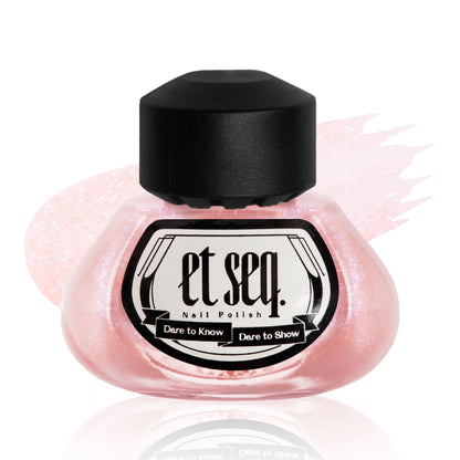 NY2022 美しい彼 - et seq.（エセク）羽根ペンネイルポリッシュ - マニキュア

薔薇のように華やかなピンクのラメ×マットのネイルカラー。
黒い羽根ペン付きのインク瓶型ネイルポリッシュ。ラベルには『美しい彼　凪良ゆう』と記載。